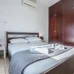Apartment Sunlit Cozy Larnaca