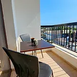 Sunlit Cozy דירה *